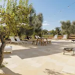 Clive With Trullo Matto * אוסטוני