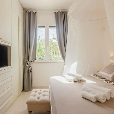 Clive With Trullo Matto Apartment *
