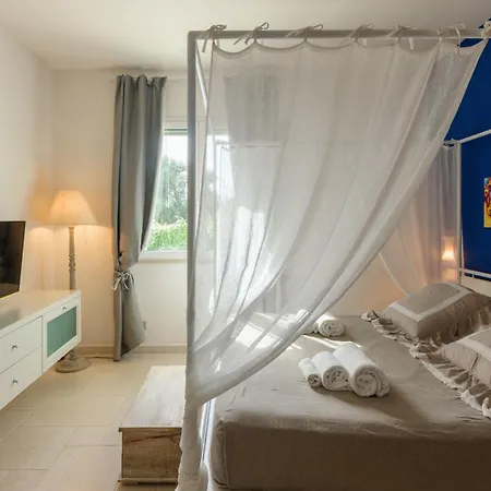 Apartment Clive With Trullo Matto Ostuni