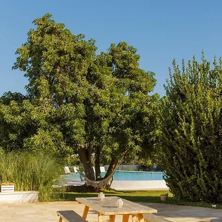 Clive With Trullo Matto * Ostuni