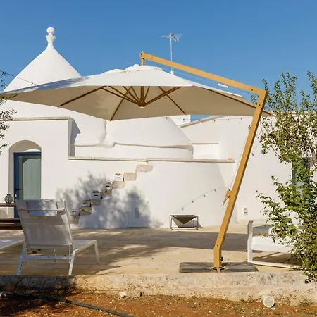 Clive With Trullo Matto * Ostuni