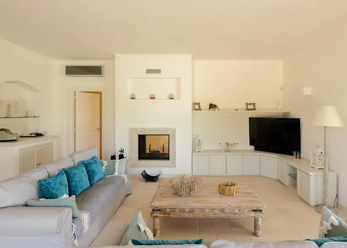 Clive With Trullo Matto Остуни