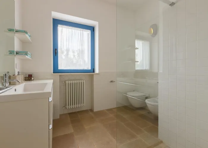 Clive With Trullo Matto *